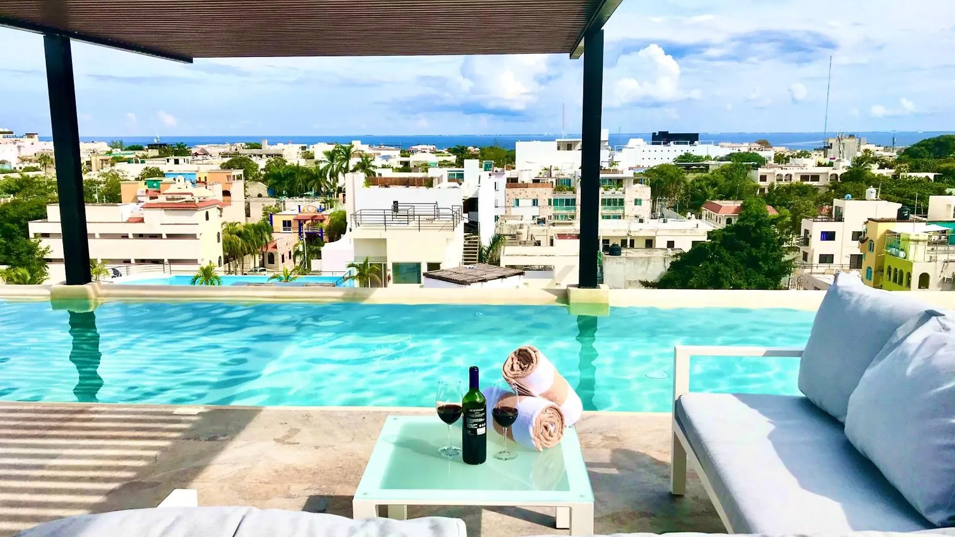 Top Location Condo Infinity Oceanview Pool And Gym Playa del Carmen