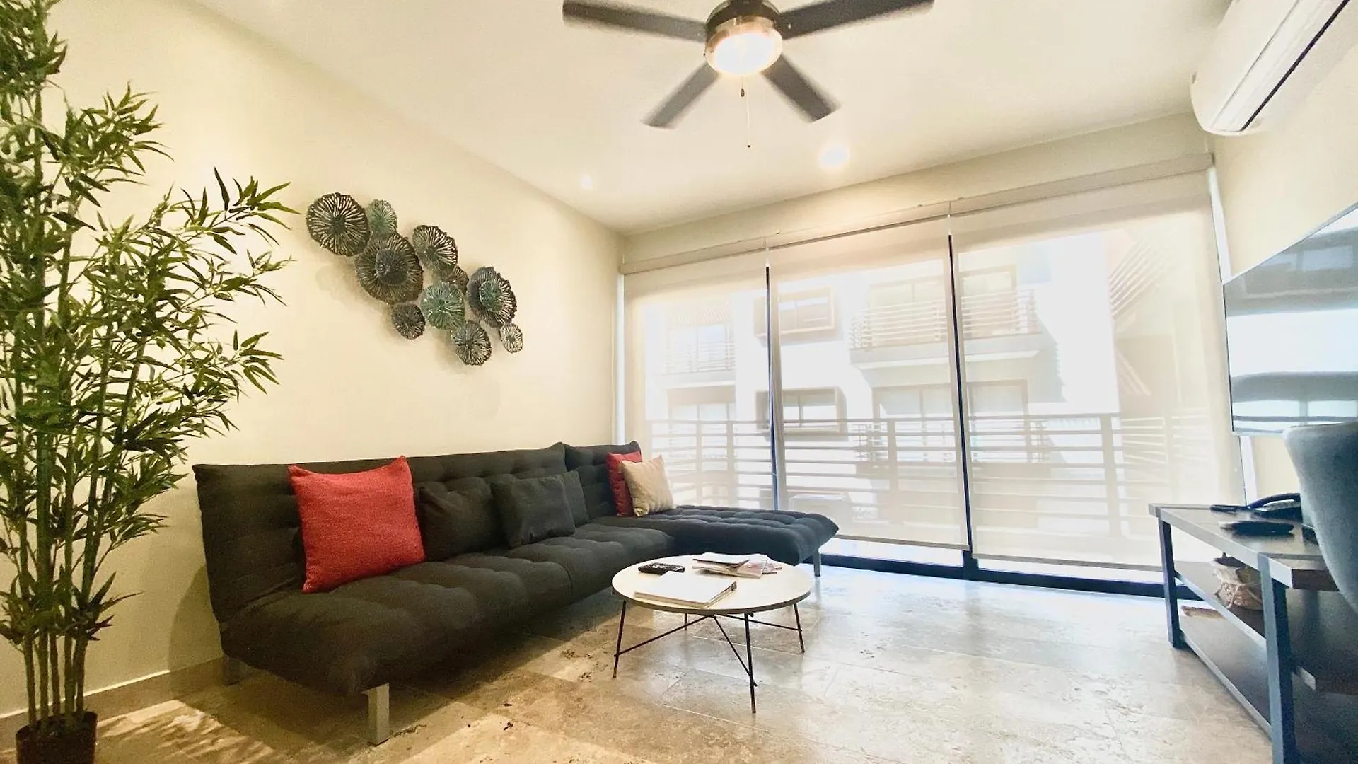 Top Location Condo Infinity Oceanview Pool And Gym Playa del Carmen